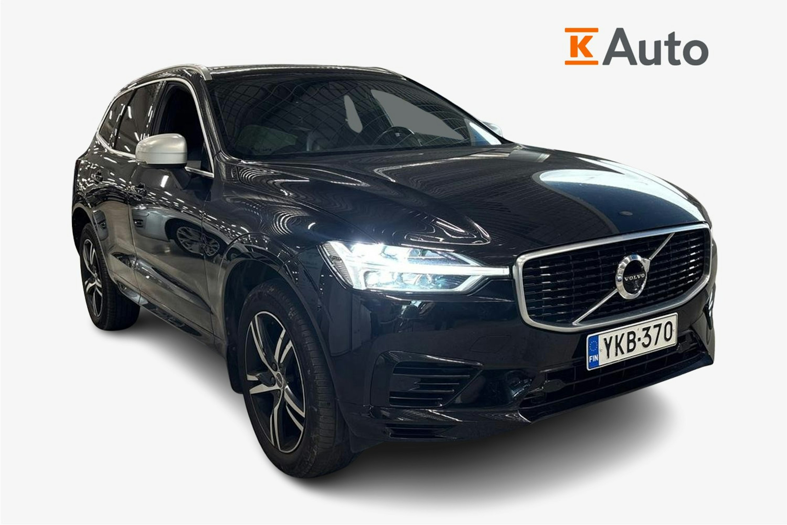 musta Volvo XC60 2019 kuva 1.