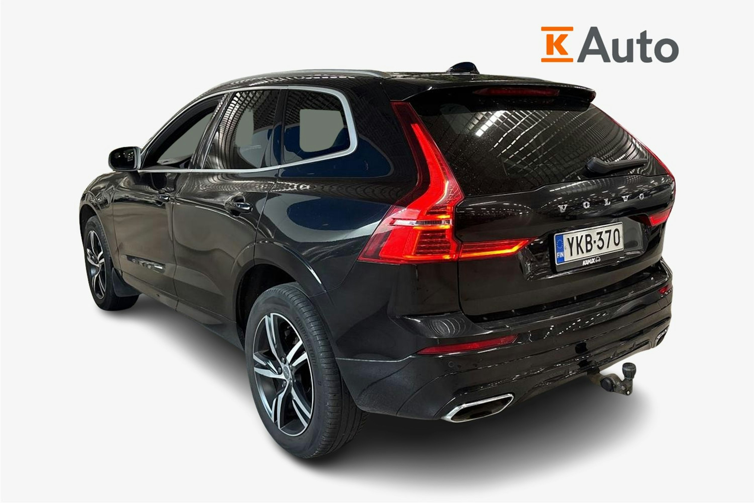 musta Volvo XC60 2019 kuva 2.