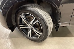 Musta Volvo XC60 2019 kuva 10.