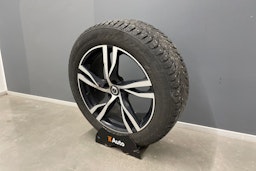 Musta Volvo XC60 2019 kuva 11.