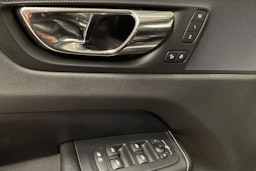 Musta Volvo XC60 2019 kuva 26.