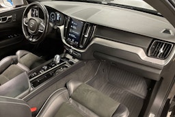 Musta Volvo XC60 2019 kuva 29.