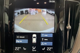 Valkoinen Volvo XC60 2019 kuva 20.