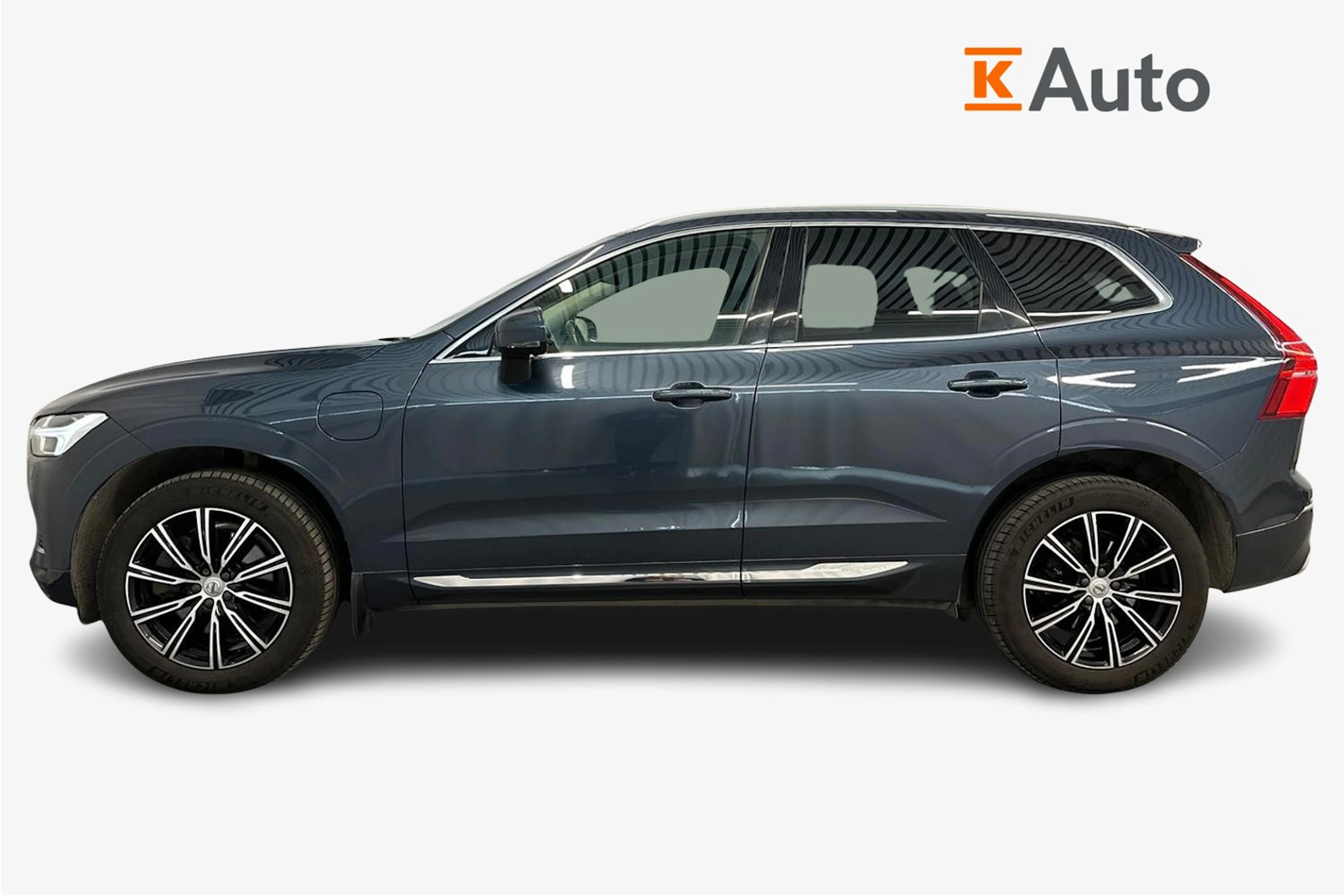 sininen Volvo XC60 2020 kuva 5.
