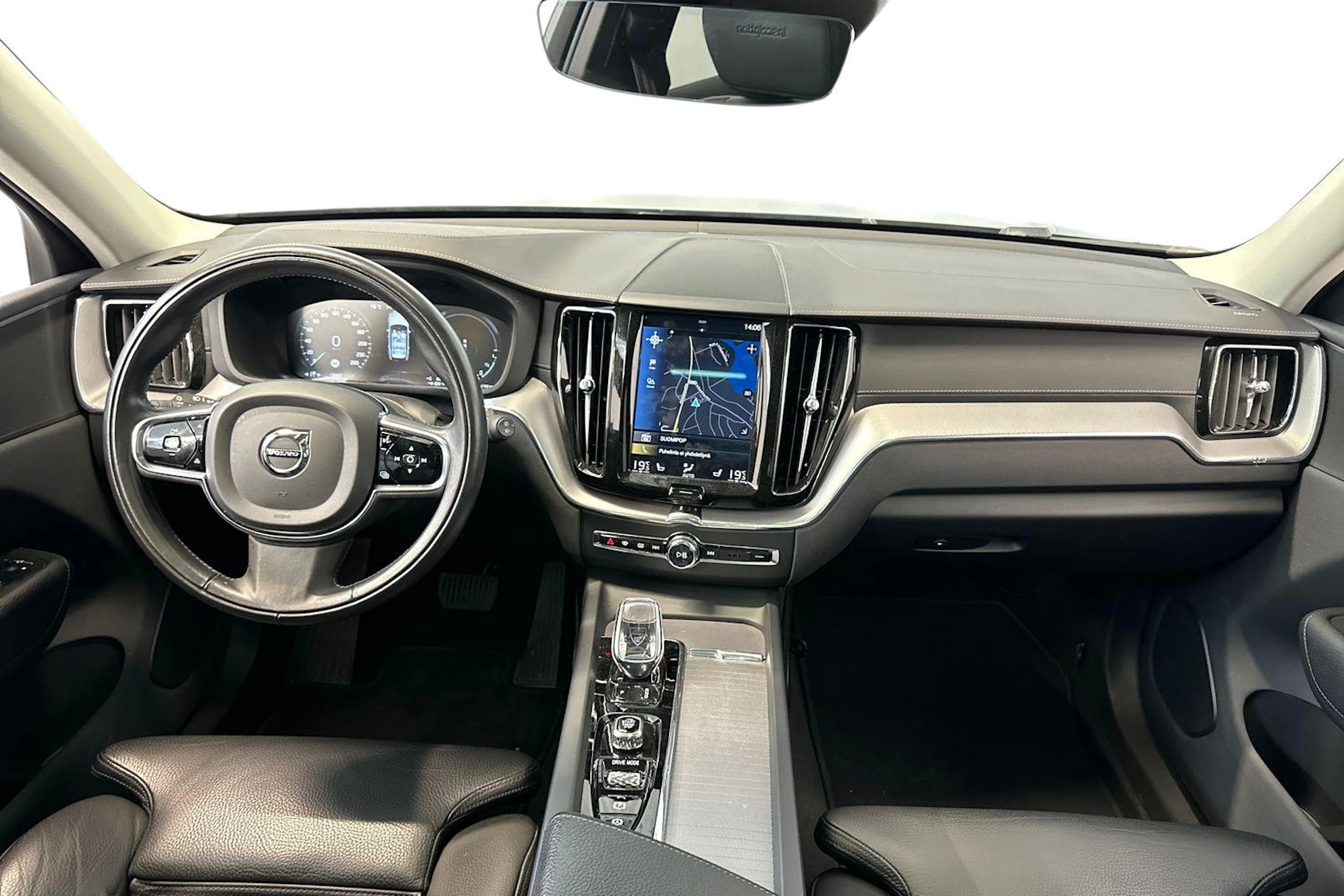 sininen Volvo XC60 2020 kuva 8.