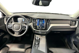 sininen Volvo XC60 2020 kuva 8.