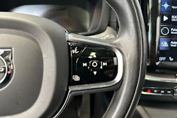 sininen Volvo XC60 2020 kuva 18.
