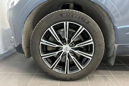 sininen Volvo XC60 2020 kuva 26.