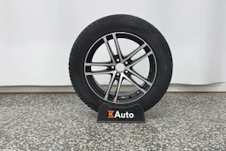 Valkoinen Volvo XC60 2020 kuva 13.