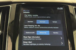 Valkoinen Volvo XC60 2020 kuva 28.