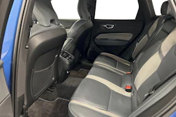 sininen Volvo XC60 2020 kuva 11.