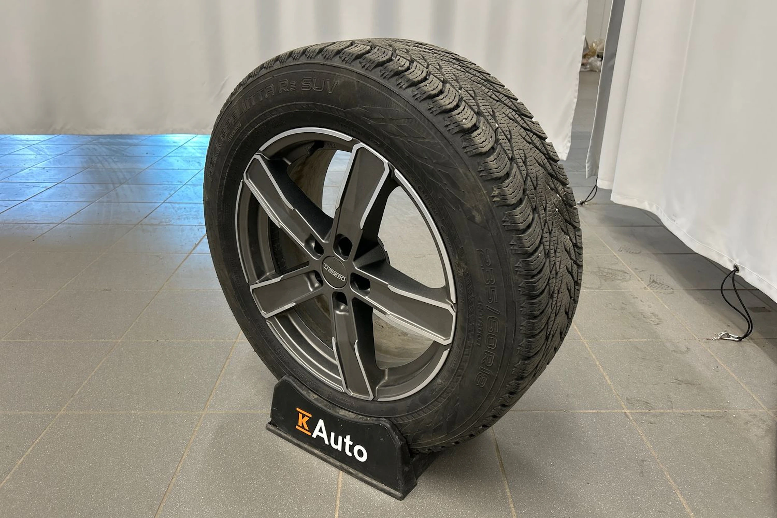 sininen Volvo XC60 2020 kuva 20.