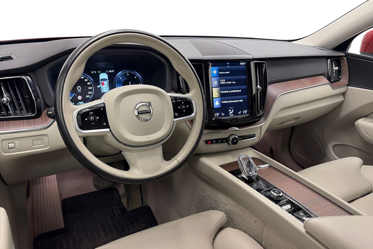 Volvo XC60 2020, kuva 6/28