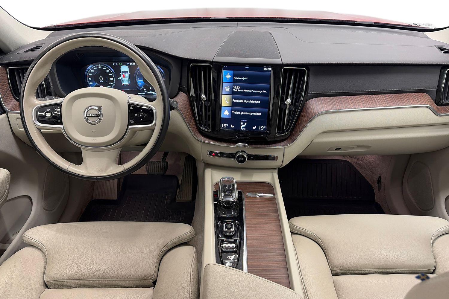 Volvo XC60 2020, kuva 7/28