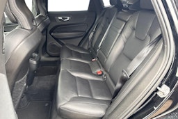 musta Volvo XC60 2020 kuva 10.