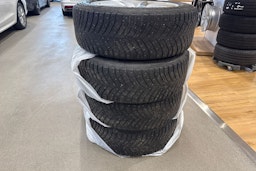 musta Volvo XC60 2020 kuva 36.