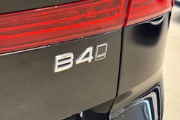 musta Volvo XC60 2020 kuva 38.