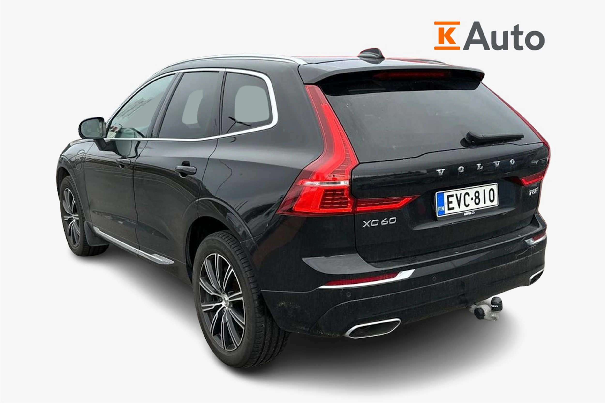 musta Volvo XC60 2020 kuva 2.