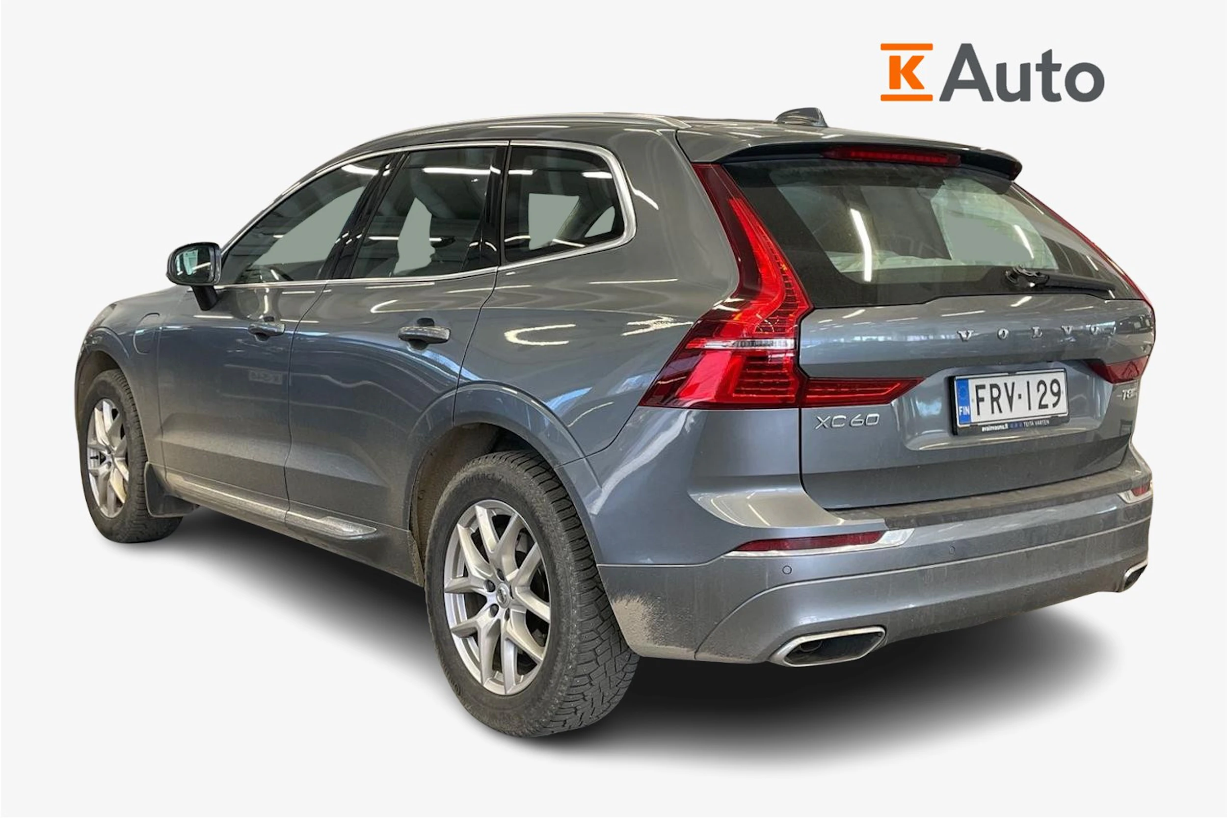 Harmaa Volvo XC60 2020 kuva 2.