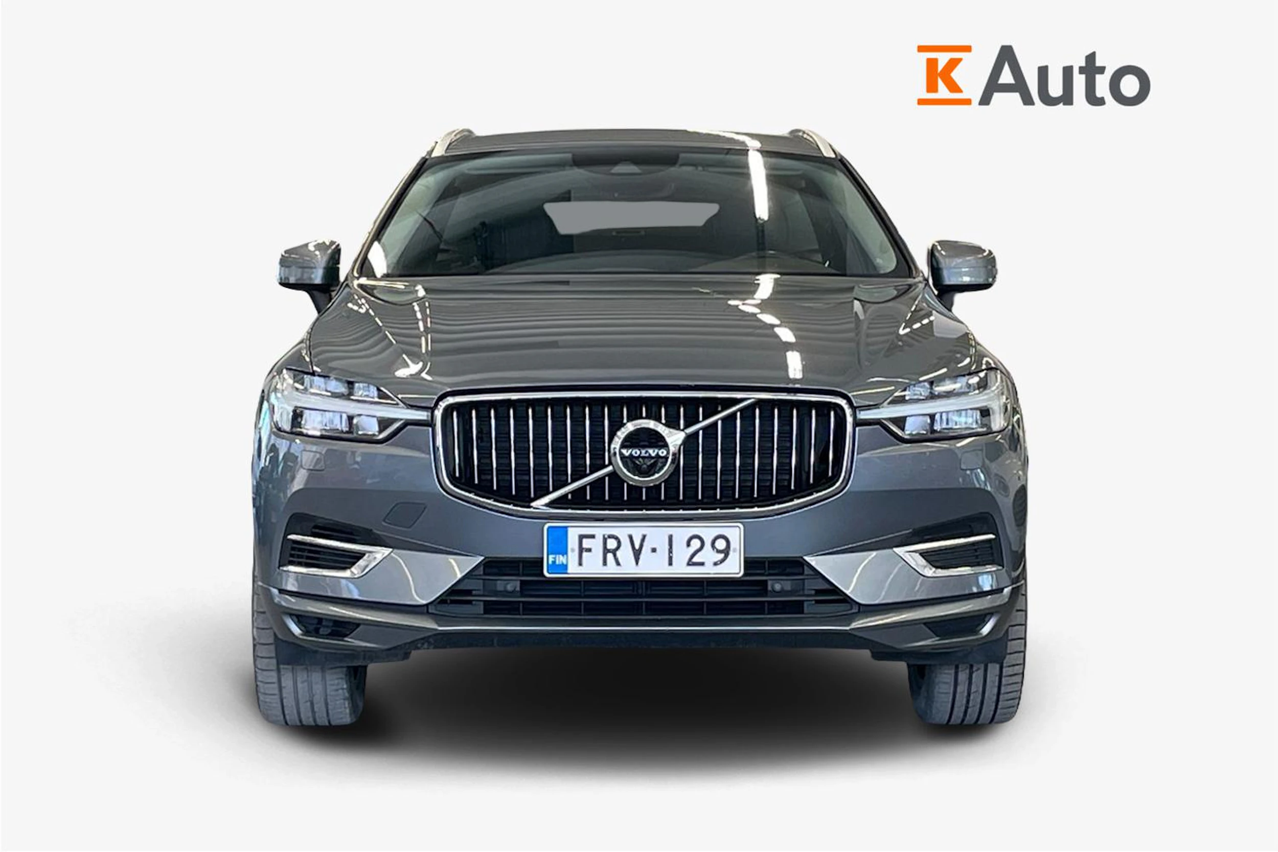 Harmaa Volvo XC60 2020 kuva 4.