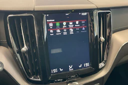 Harmaa Volvo XC60 2020 kuva 23.