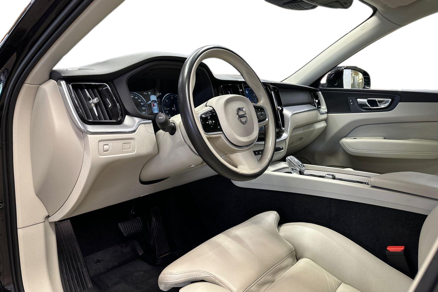 Volvo XC60 2020, kuva 6/30