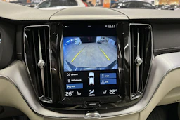 Musta Volvo XC60 2020 kuva 17.