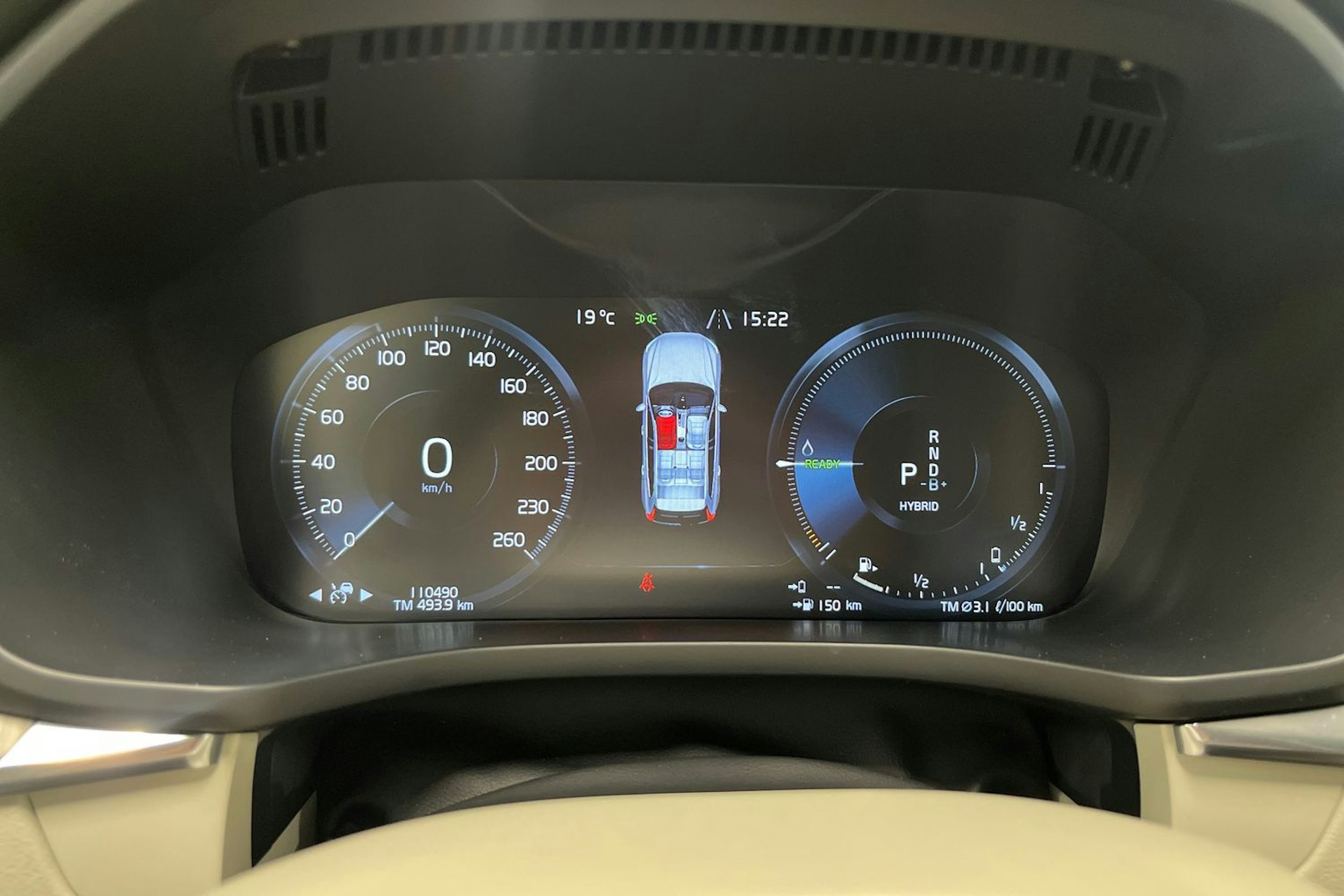 valkoinen Volvo XC60 2020 kuva 21.