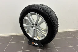 Harmaa Volvo XC60 2020 kuva 10.