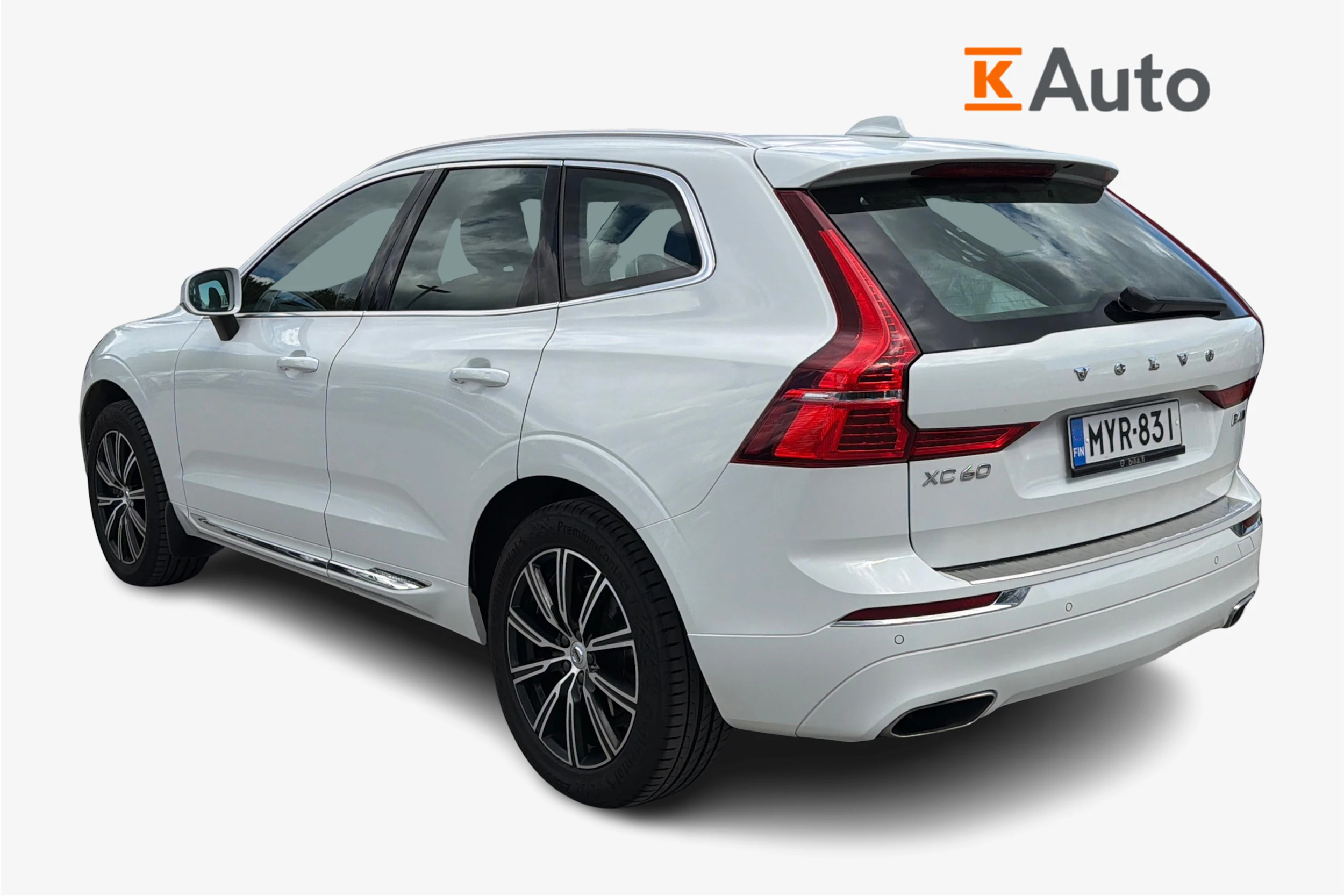 valkoinen Volvo XC60 2020 kuva 2.