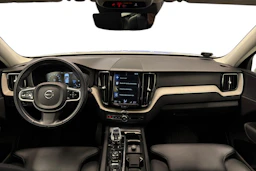 valkoinen Volvo XC60 2020 kuva 7.