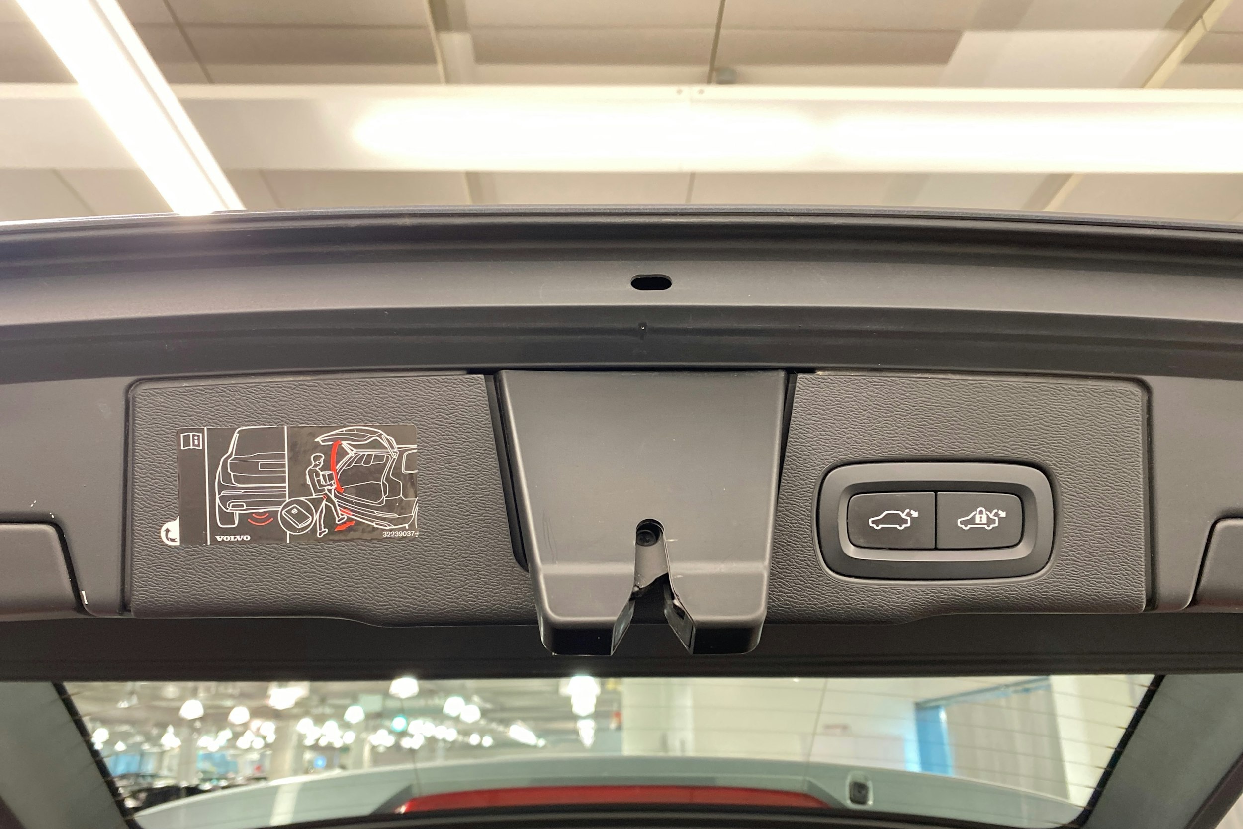 harmaa Volvo XC60 2020 kuva 15.