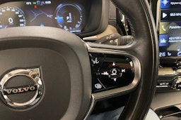 harmaa Volvo XC60 2020 kuva 17.