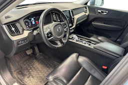 harmaa Volvo XC60 2020 kuva 3.