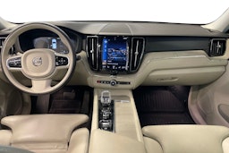 musta Volvo XC60 2020 kuva 9.
