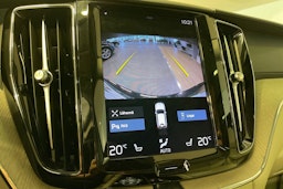 musta Volvo XC60 2020 kuva 20.
