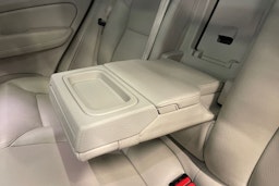 musta Volvo XC60 2020 kuva 23.
