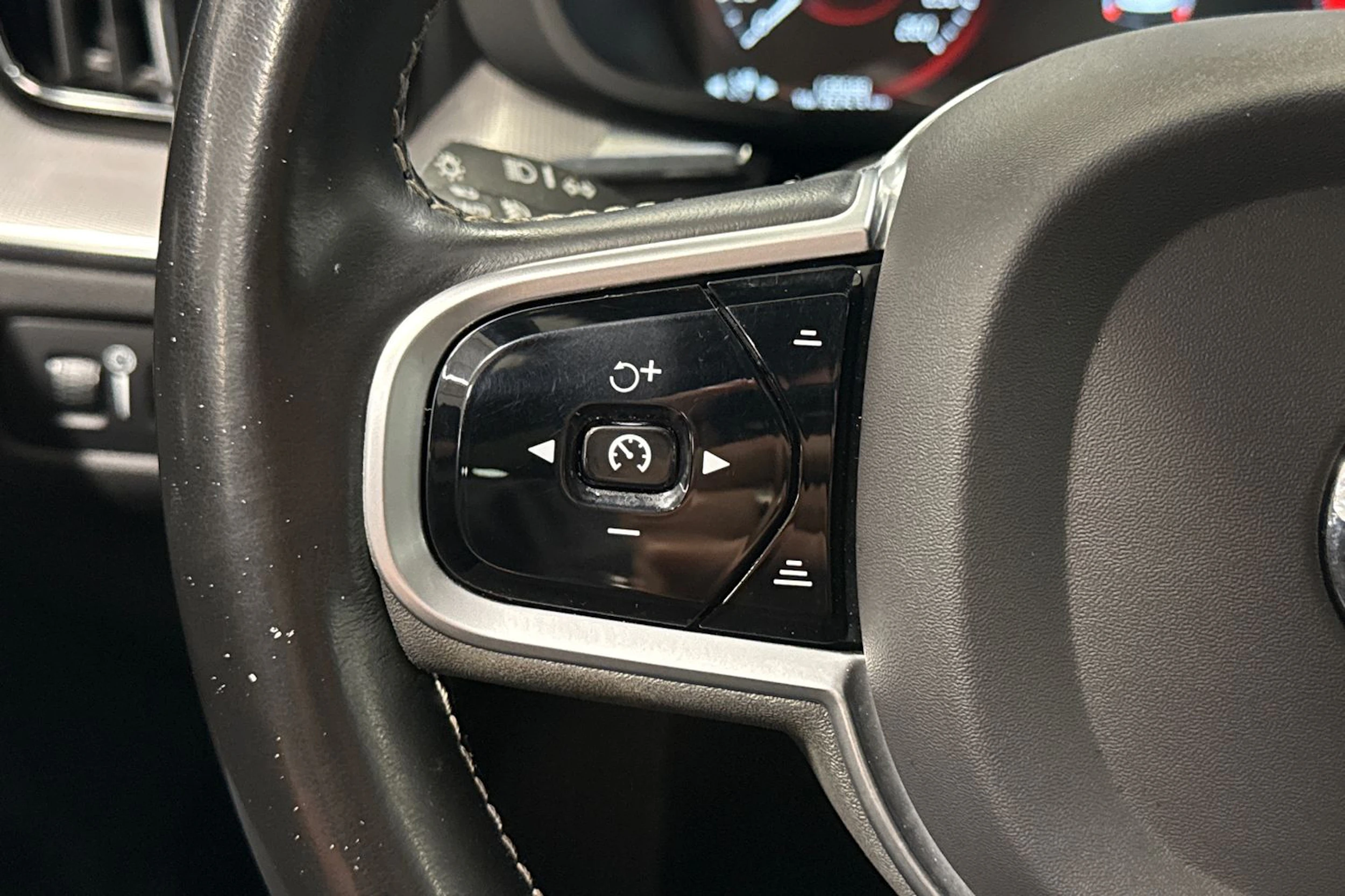 hopea Volvo XC60 2020 kuva 15.