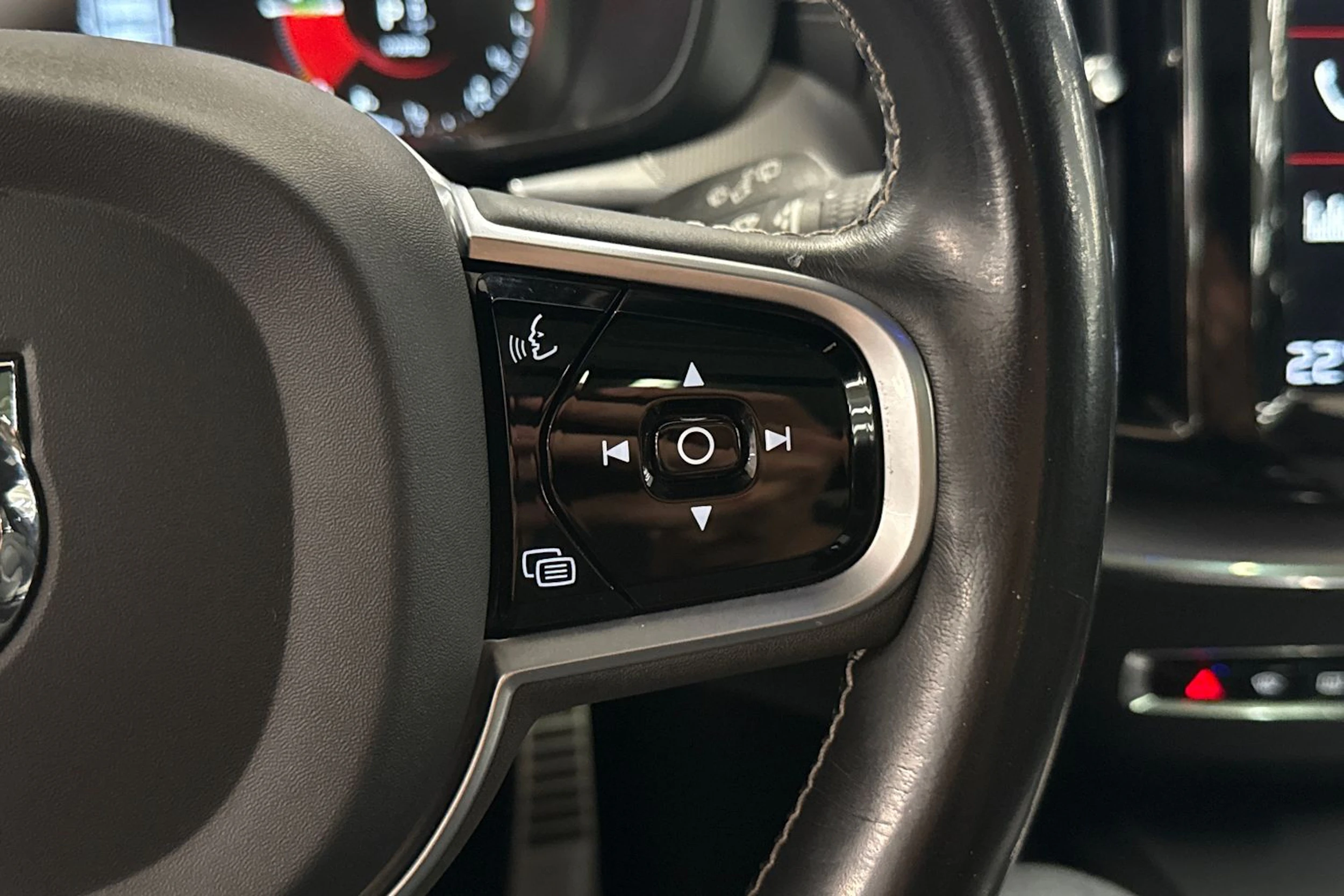 hopea Volvo XC60 2020 kuva 16.