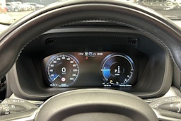 valkoinen Volvo XC60 2020 kuva 23.