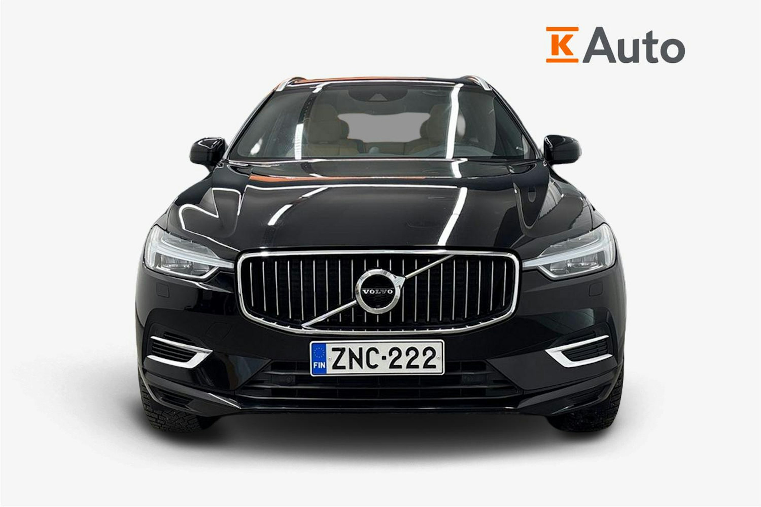 musta Volvo XC60 2020 kuva 4.