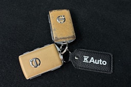 musta Volvo XC60 2020 kuva 29.