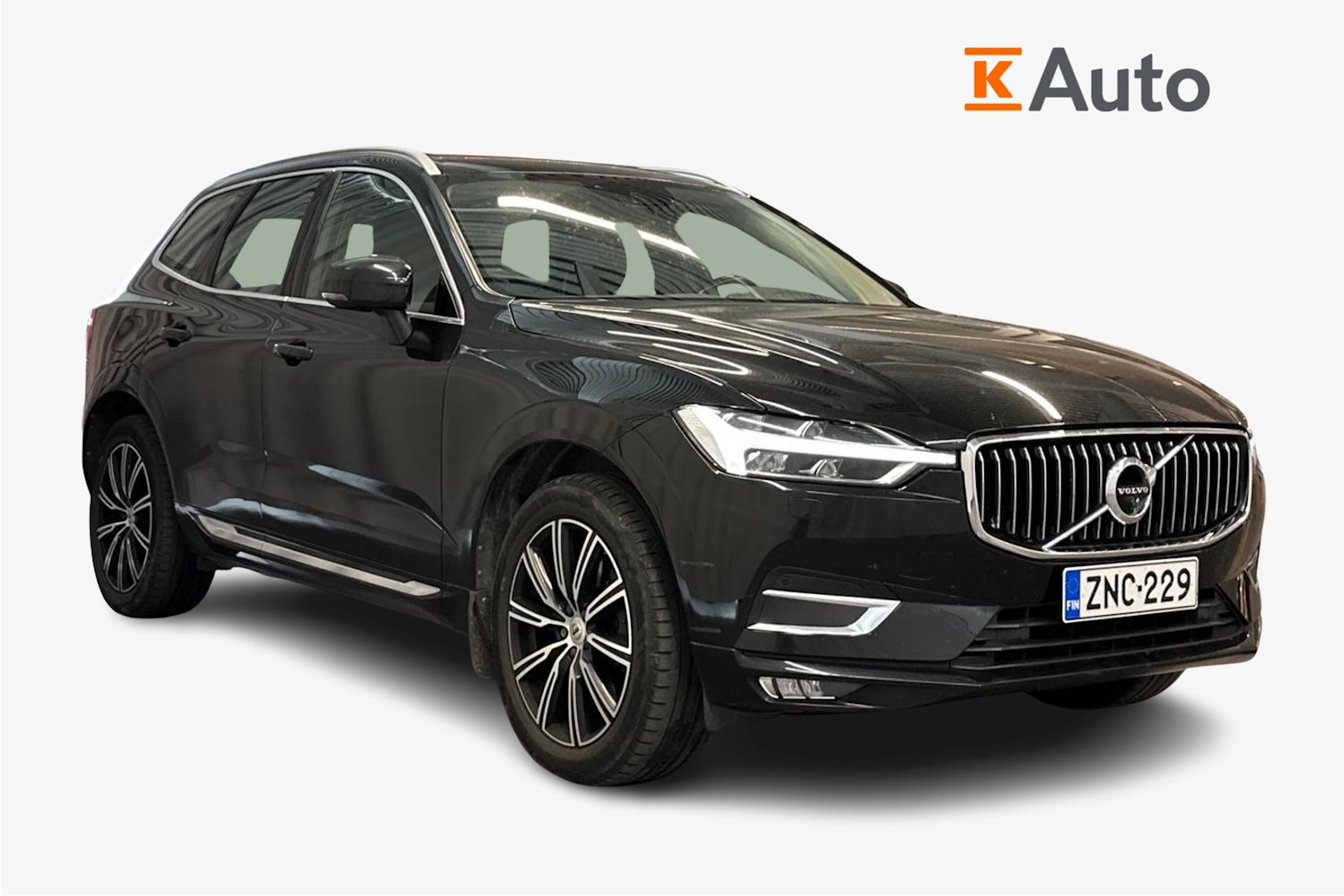 musta Volvo XC60 2020 kuva 1.