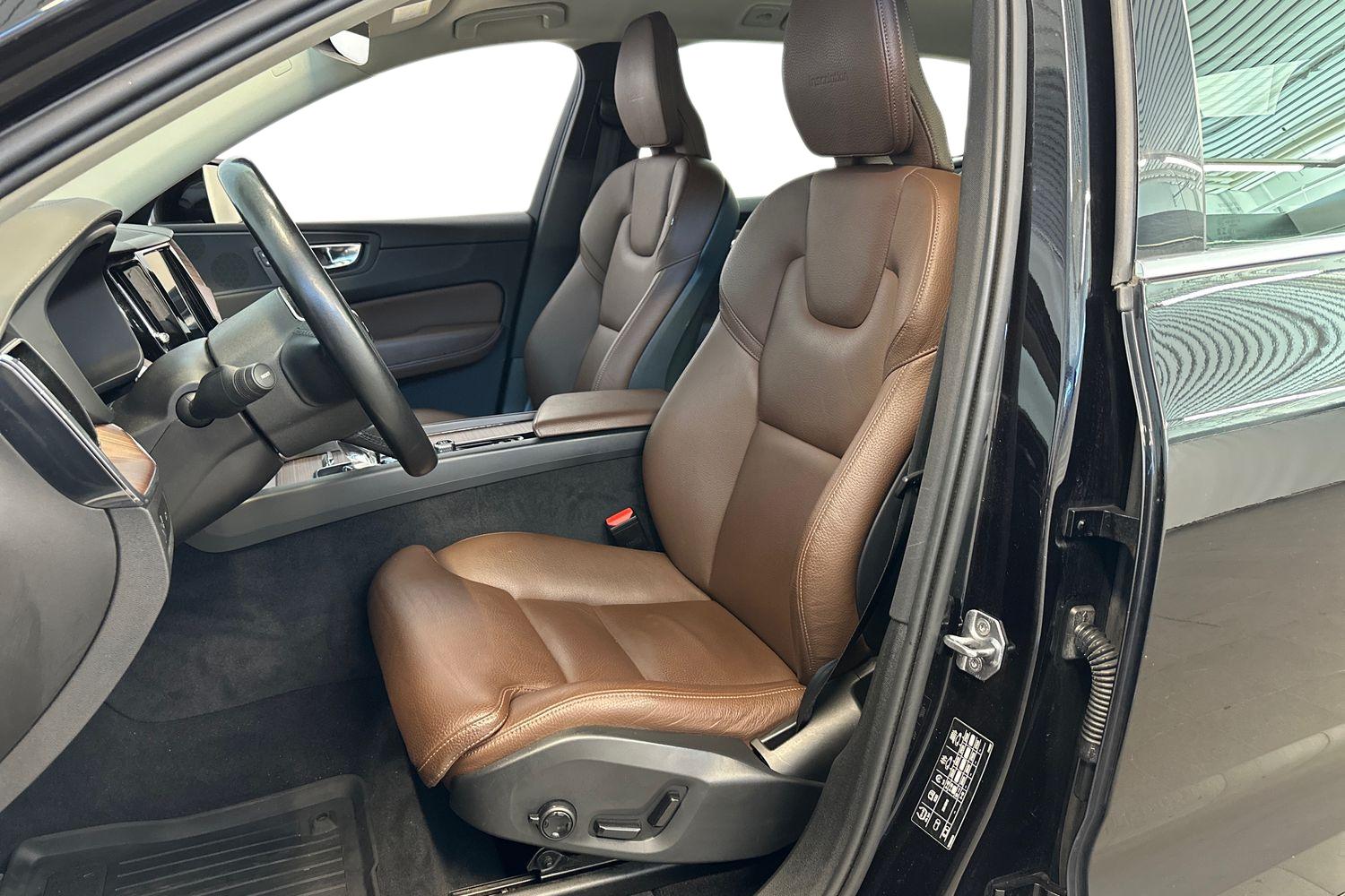 Volvo XC60 2020, kuva 7/33