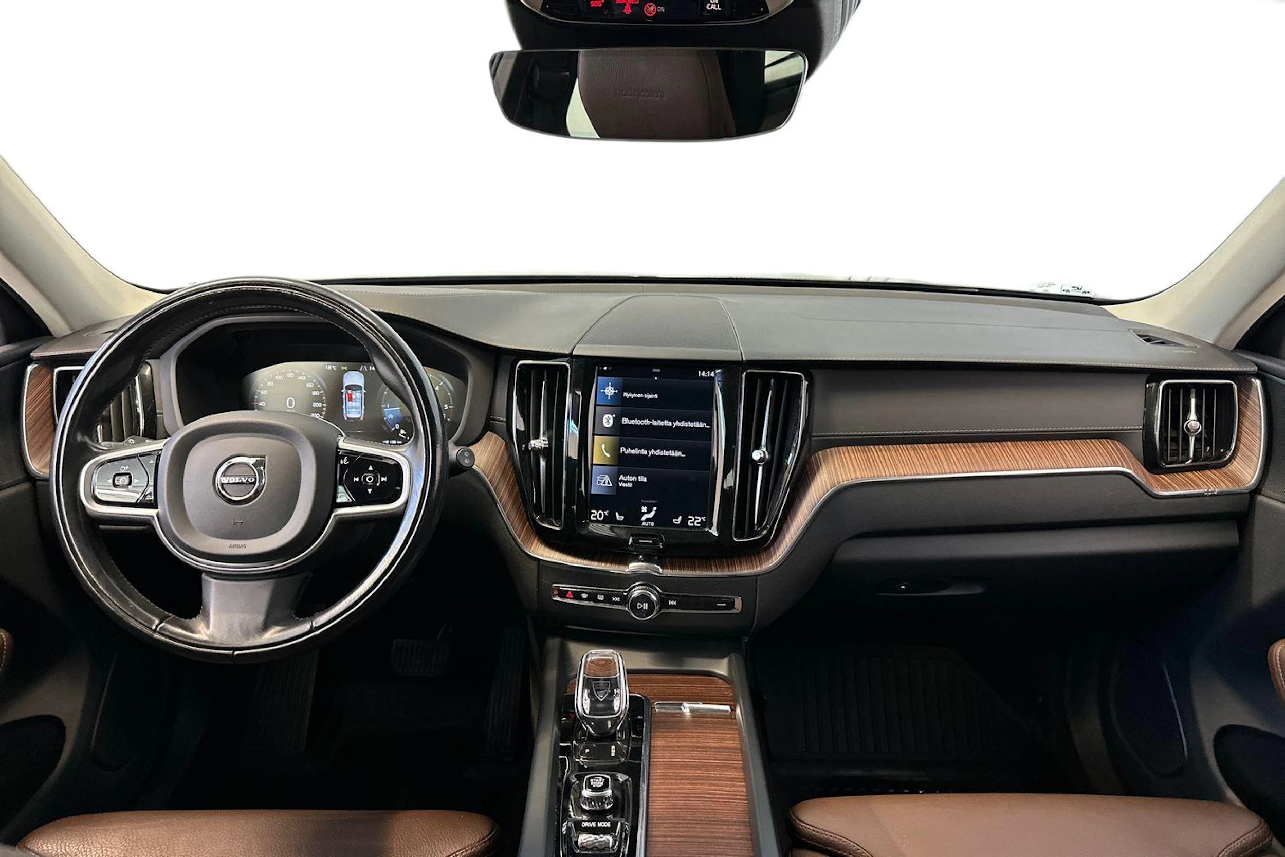 musta Volvo XC60 2020 kuva 9.
