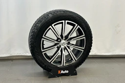 musta Volvo XC60 2020 kuva 32.