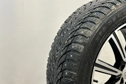 musta Volvo XC60 2020 kuva 33.