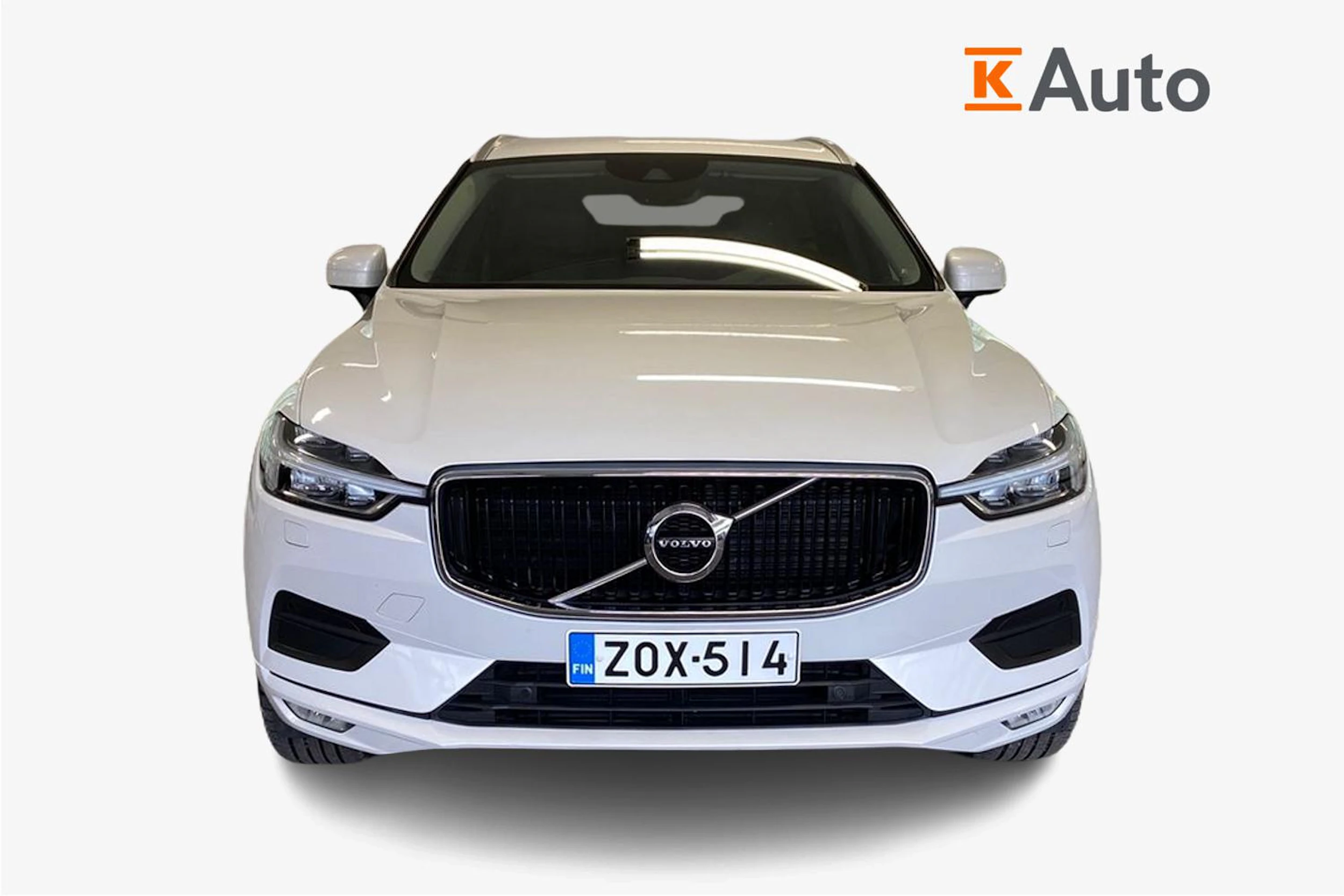 valkoinen Volvo XC60 2020 kuva 4.
