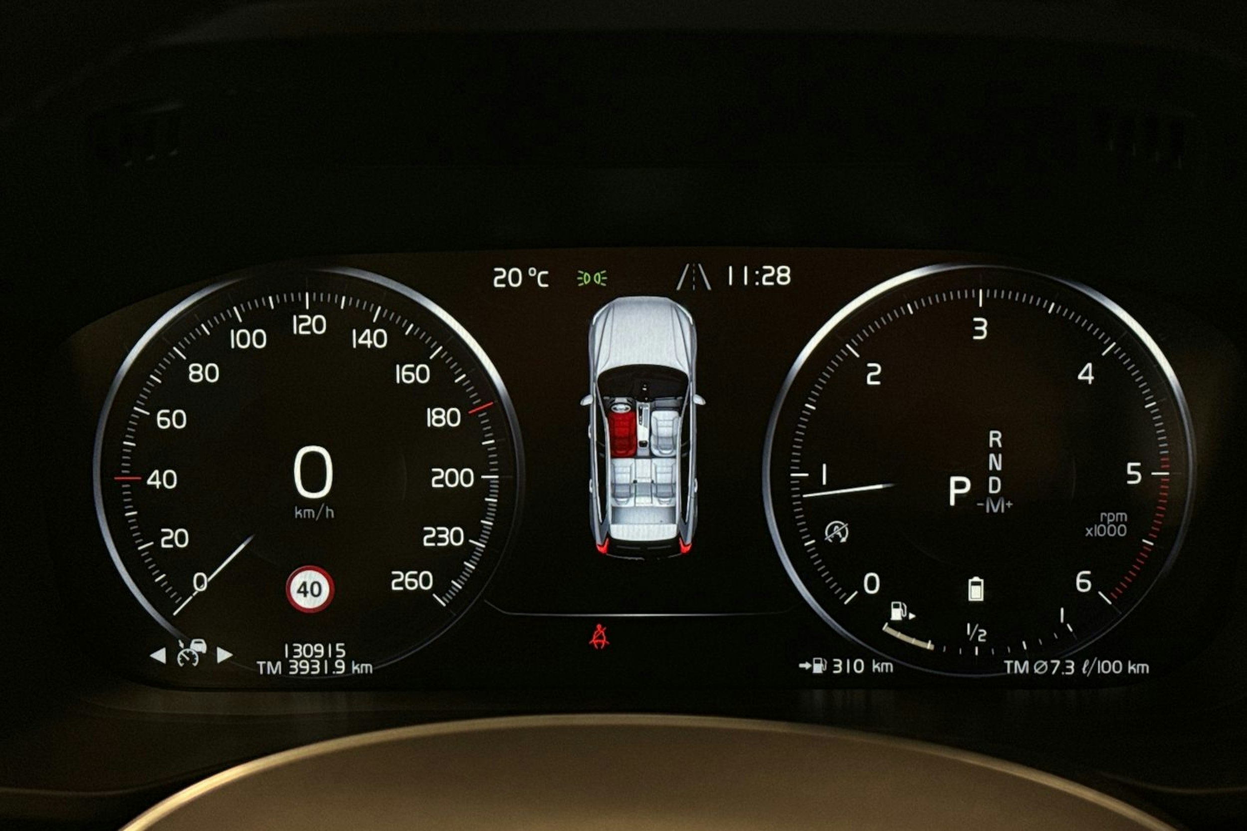 musta Volvo XC60 2021 kuva 15.