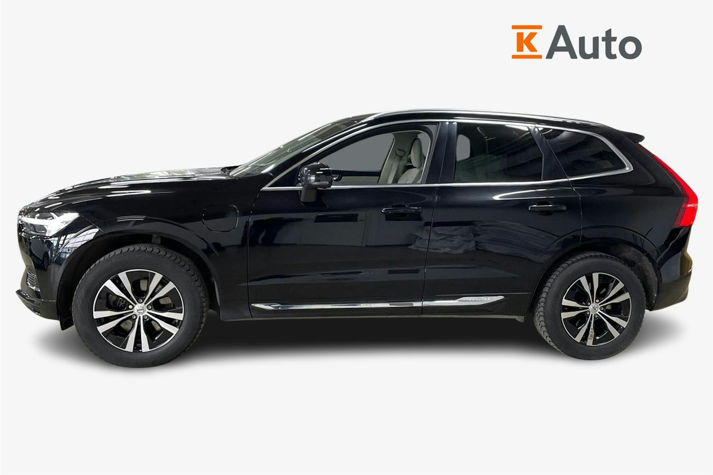 musta Volvo XC60 2021 kuva 6.